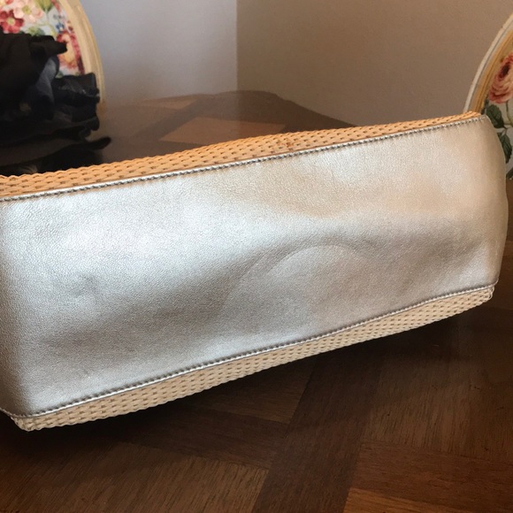 Tory Burch Shoulder Bag - Picture 6 of 8